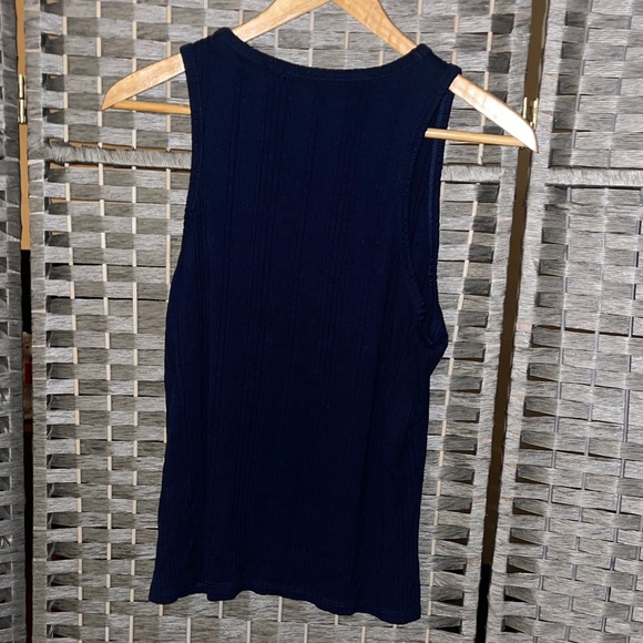 Cyrus Essentials Black Ribbed Tank Top - Picture 2 of 3